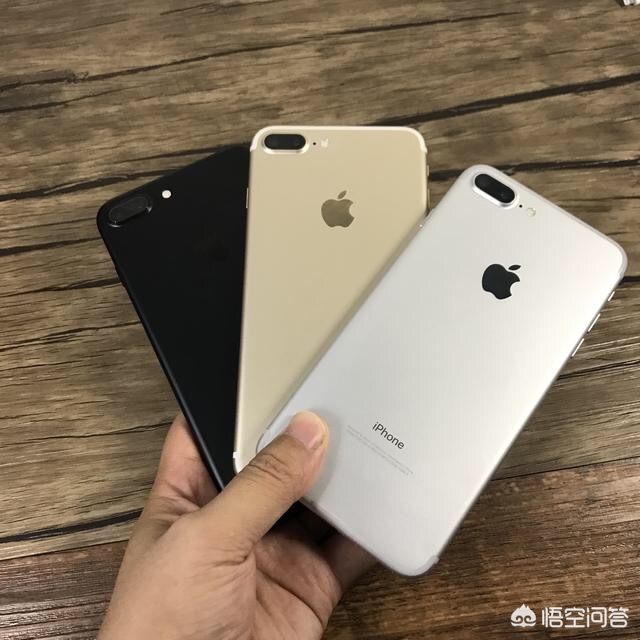 哪里买的二手iPhone能保证是正品？:山寨苹果四自带的火焰纹章 